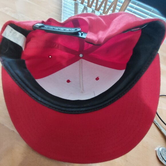 DC Shoe Co Classic adjustable Snapback Red and Black Baseball Cap - Picture 7 of 9